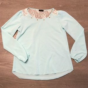 Cute blouse